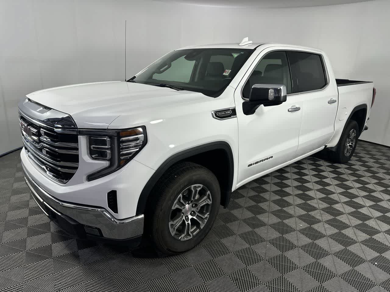 Used 2024 GMC Sierra 1500 SLT RWD image 24