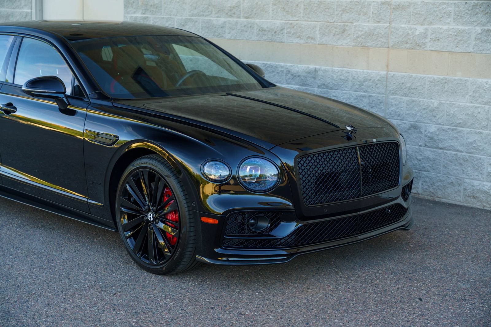 Used 2024 Bentley Flying Spur S W12 AWD/4WD image 48