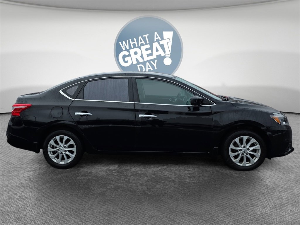 Used 2019 Nissan Sentra SV image 2