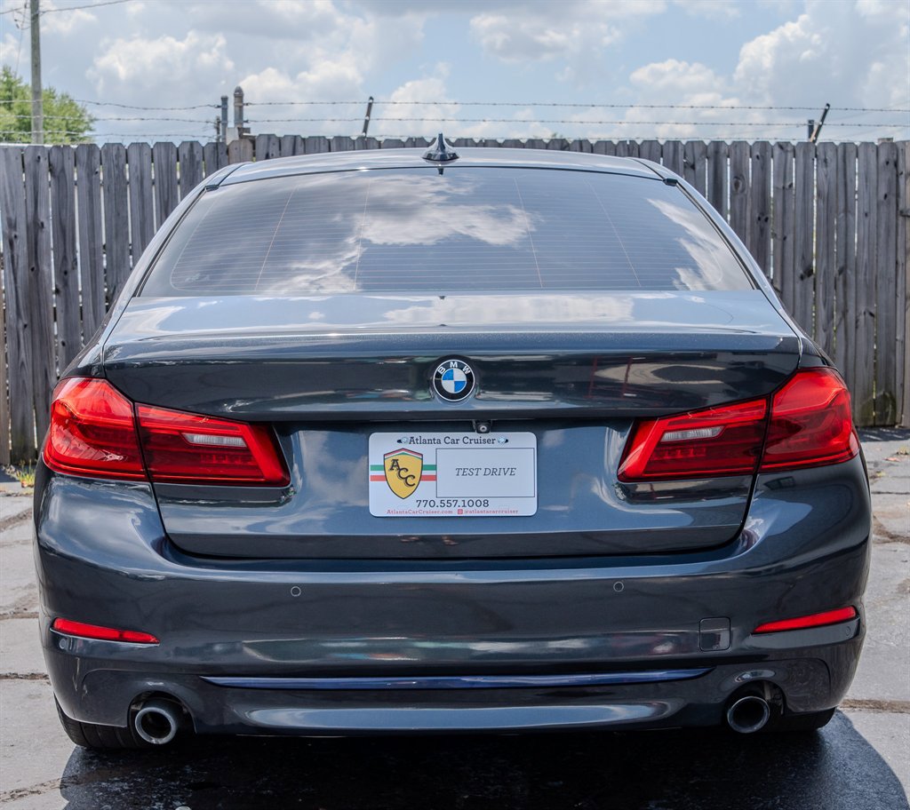 Used 2019 BMW 530i w/ Convenience Package RWD image 4
