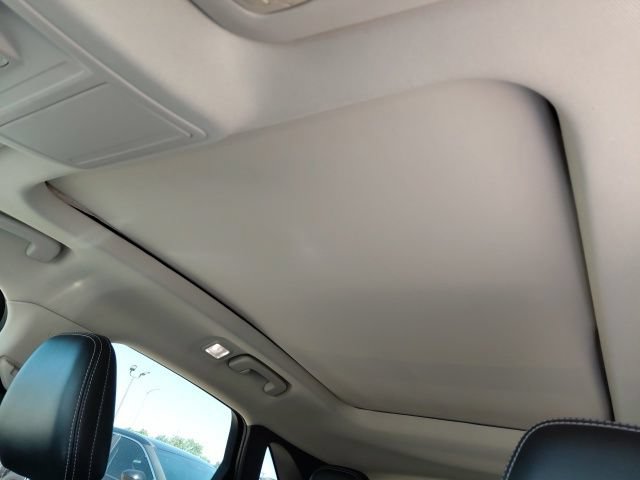 Used 2020 Ford Escape Titanium AWD/4WD image 24
