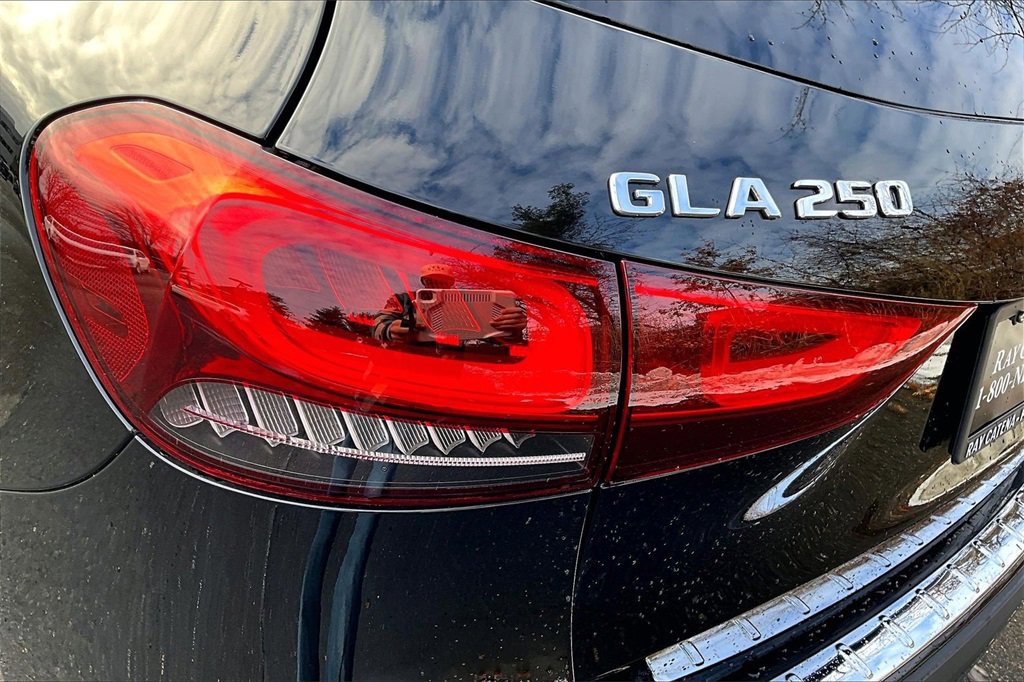 Used 2022 Mercedes-Benz GLA 250 4MATIC image 32