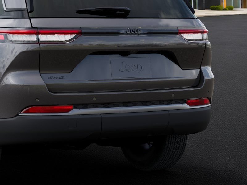 New 2026 Jeep Grand Cherokee Altitude AWD/4WD image 13