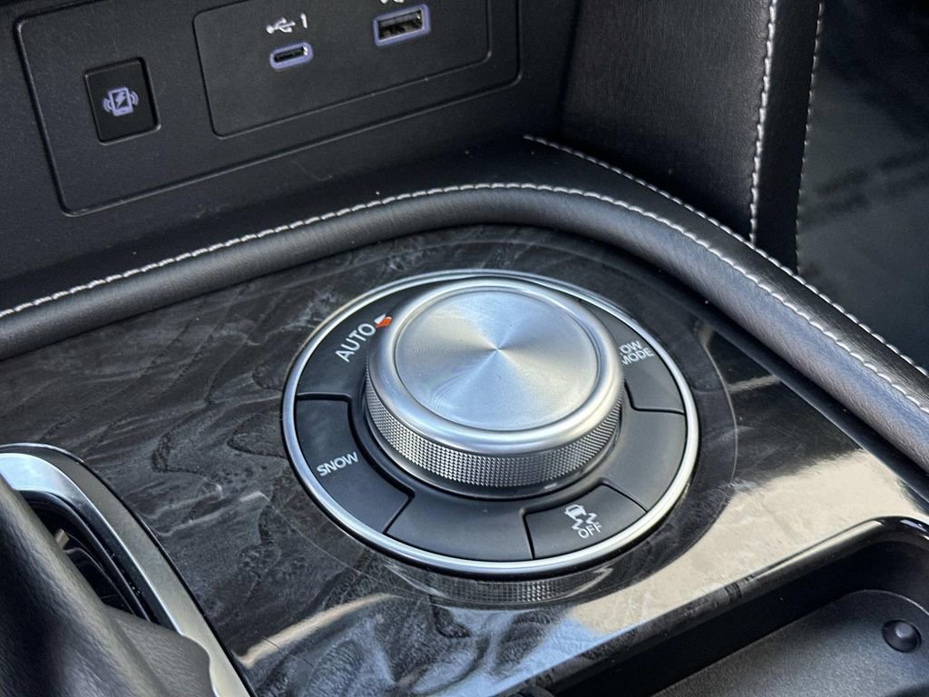 Certified 2024 INFINITI QX80 Sensory AWD/4WD image 16