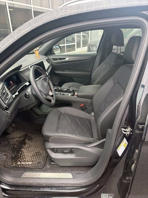 Used 2024 Volkswagen Atlas Cross Sport SE image 11