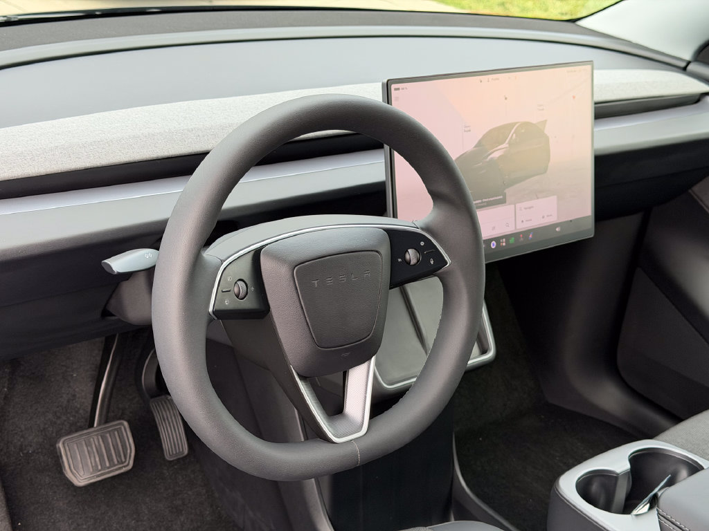 Used 2026 Tesla Model Y Long Range AWD/4WD image 25
