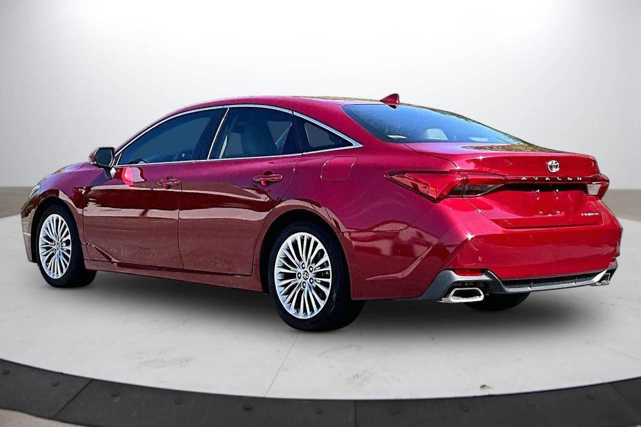 Used 2019 Toyota Avalon Limited w/ Advanced Safety Package FWD image 7