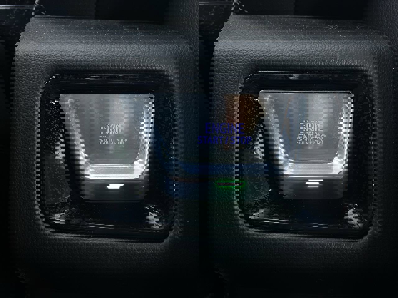 Certified 2025 GMC Yukon Denali image 9