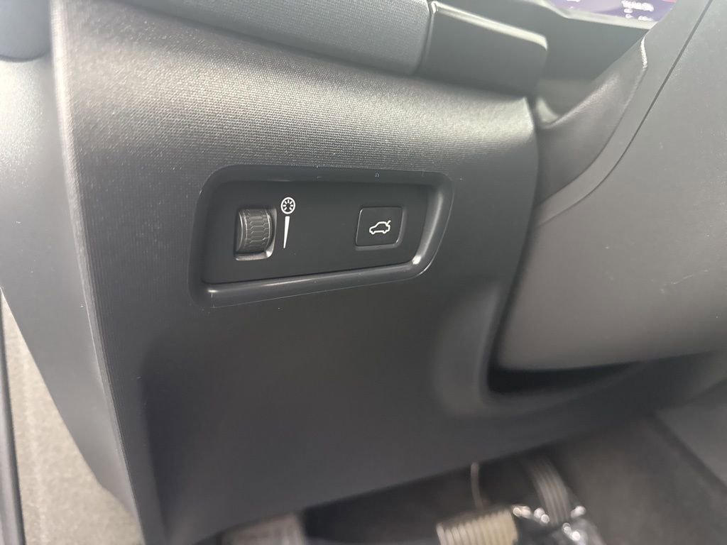 Used 2022 Polestar Polestar 2 image 25