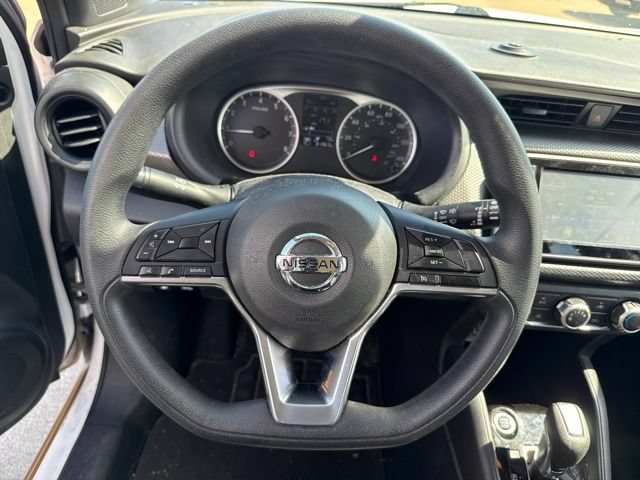 Used 2020 Nissan Kicks S FWD image 14