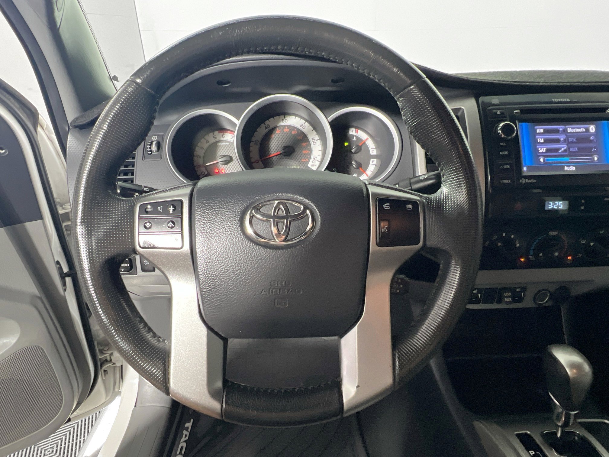 Used 2013 Toyota Tacoma PreRunner w/ Limited Pkg image 17