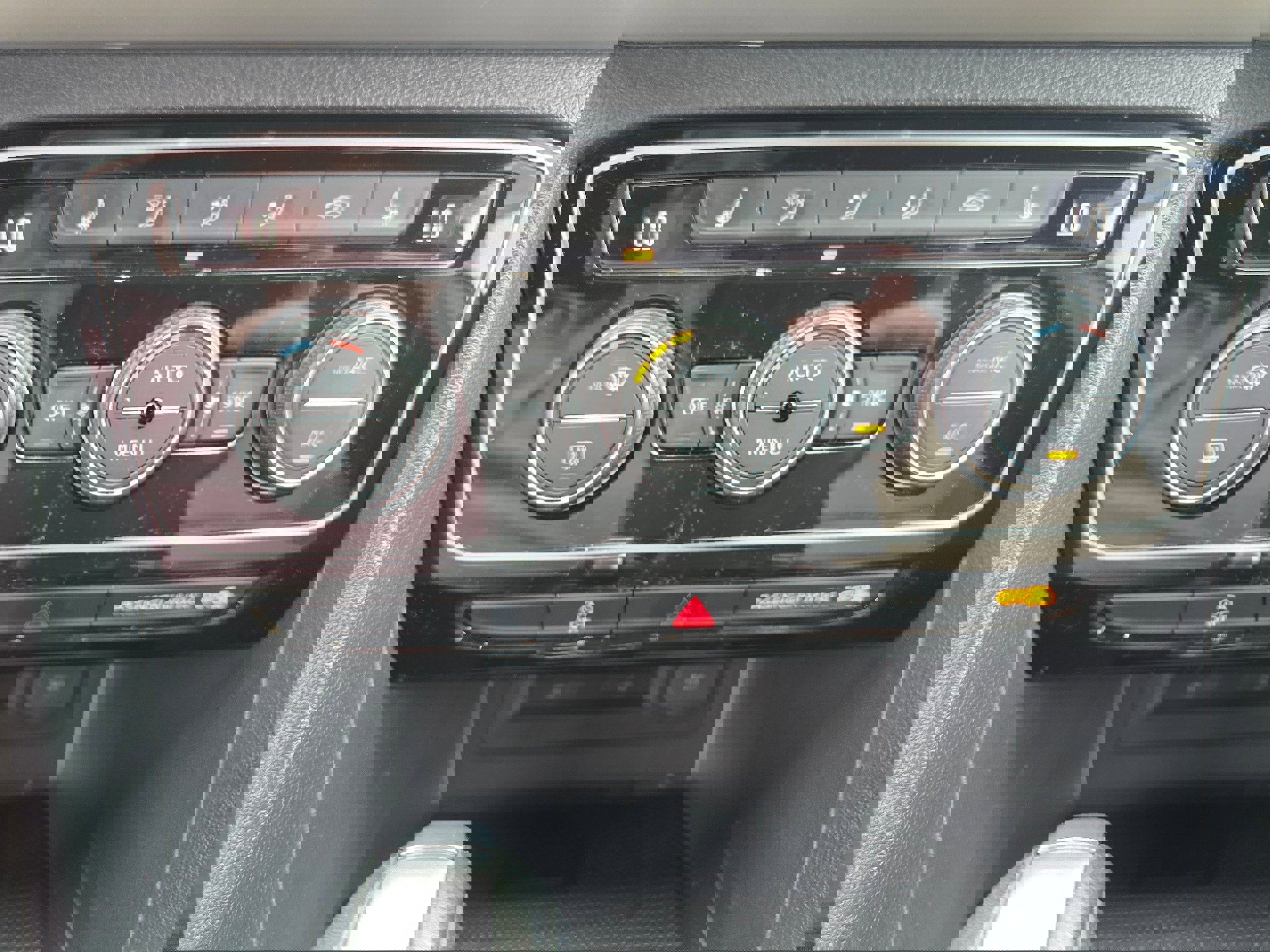 Certified 2022 Volkswagen Atlas Cross Sport SEL R-Line image 23