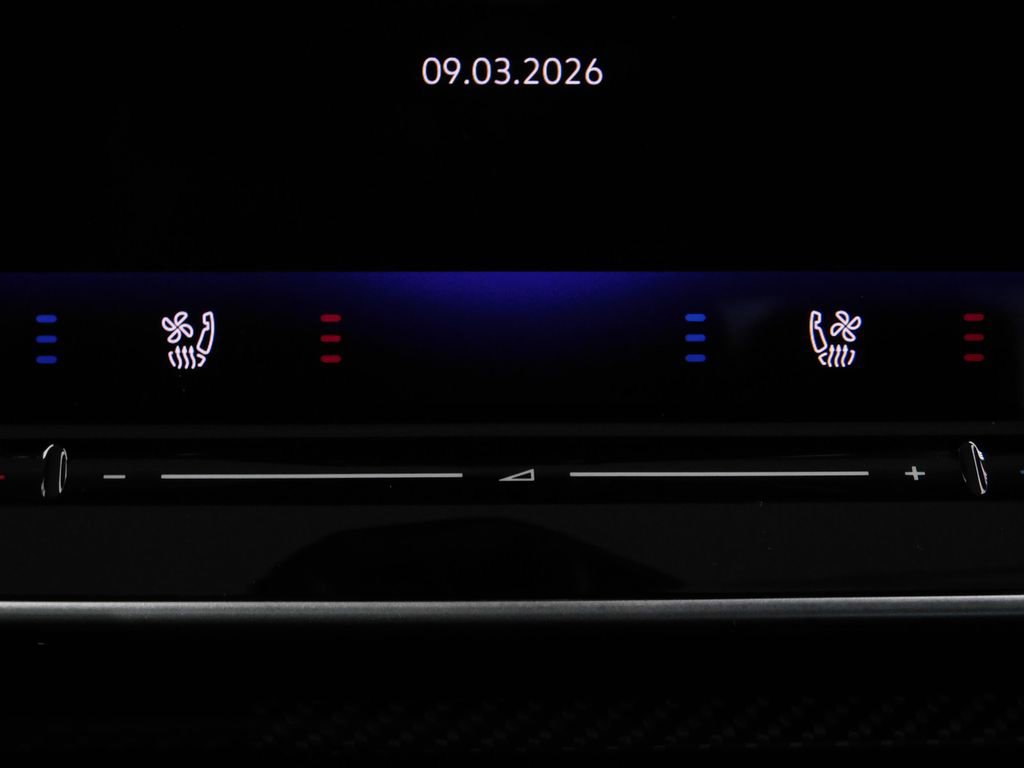 Used 2025 Volkswagen Golf R Black Edition image 54