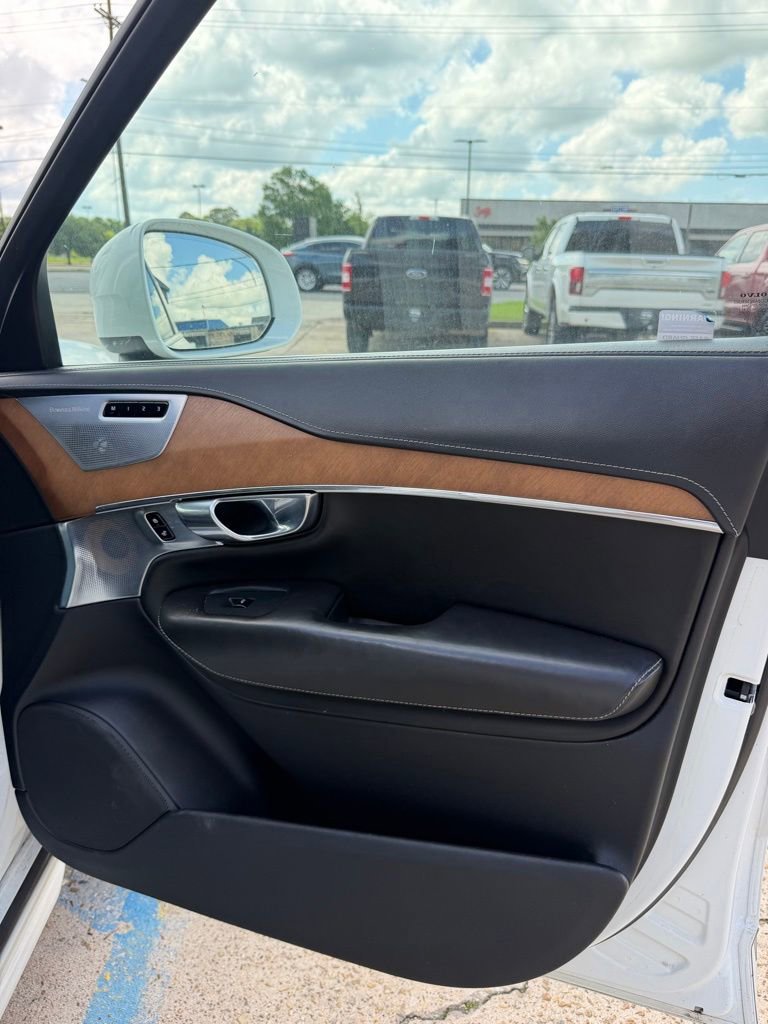 Used 2017 Volvo XC90 T8 Inscription w/ Luxury Package AWD/4WD image 22