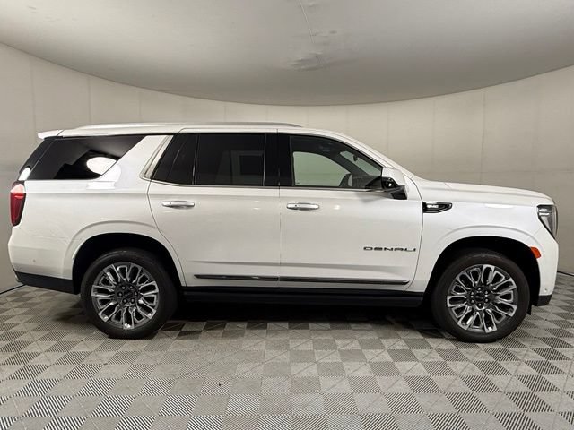Used 2023 GMC Yukon Denali Ultimate AWD/4WD image 10