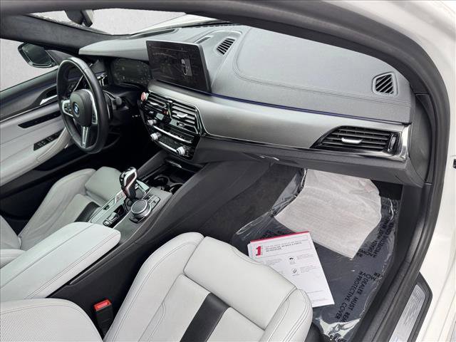 Used 2022 BMW M5 w/ Executive Package image 19