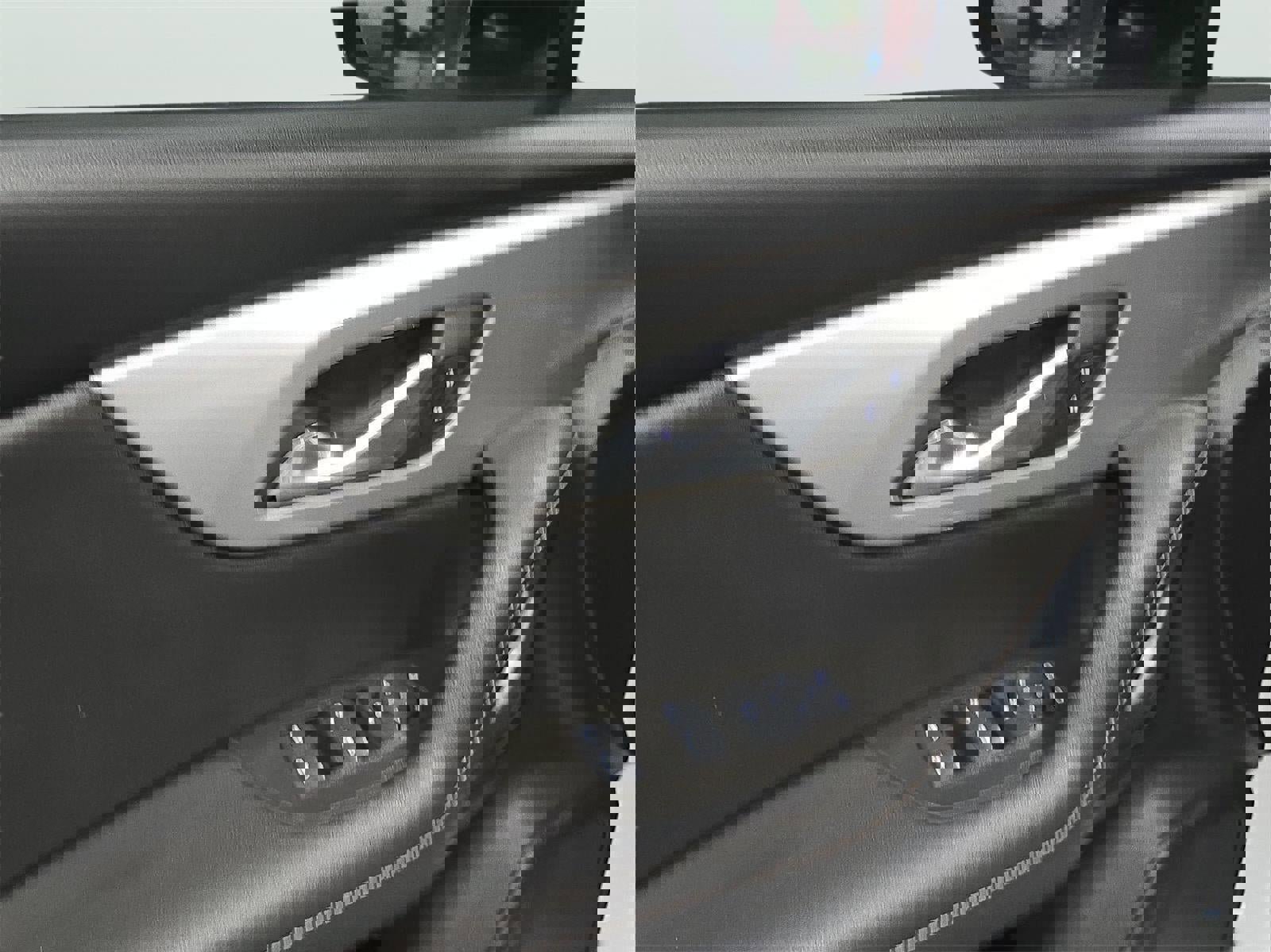 Used 2023 Chevrolet Blazer LT w/ Sound & Technology Package image 8