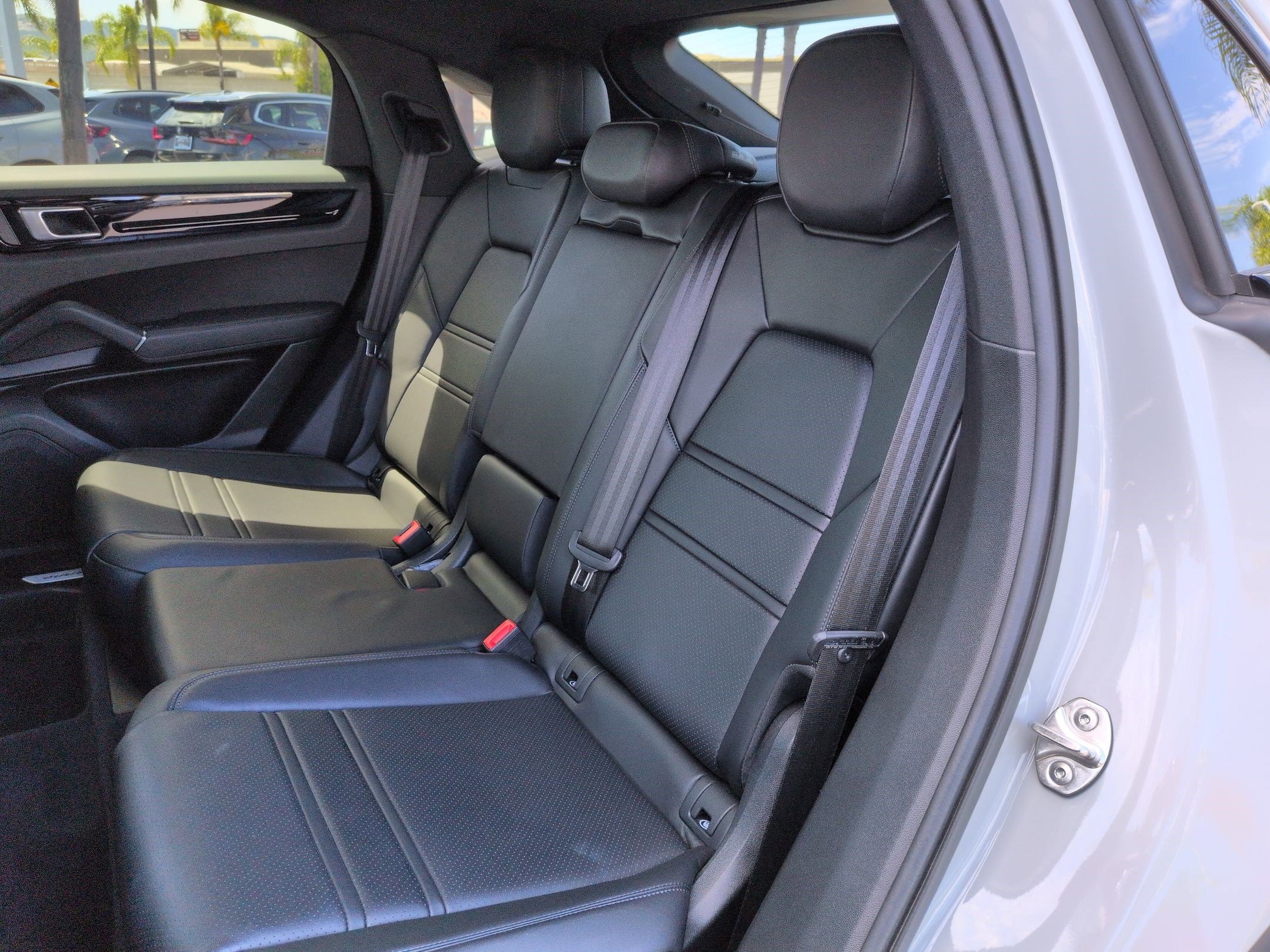 Used 2022 Porsche Cayenne Coupe AWD/4WD image 31