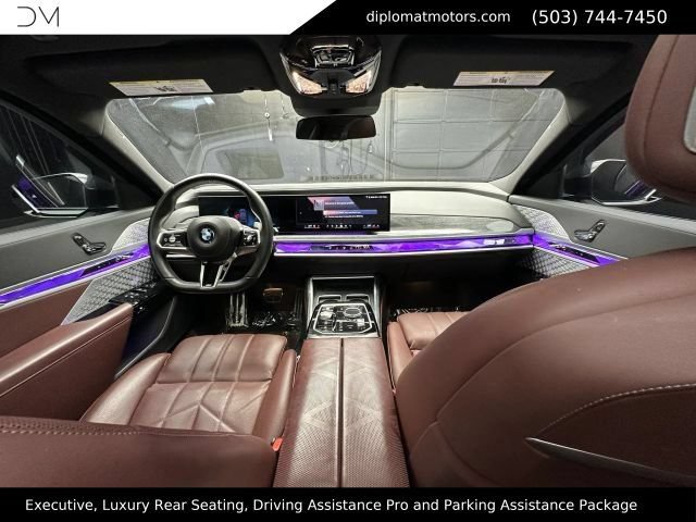 Used 2023 BMW 760i xDrive w/ Executive Package AWD/4WD image 25