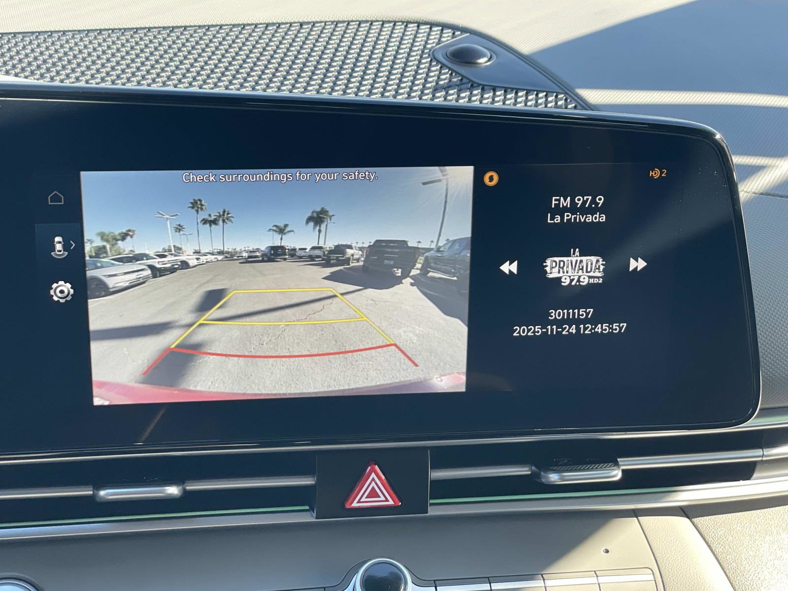 Certified 2024 Hyundai Elantra Blue image 14