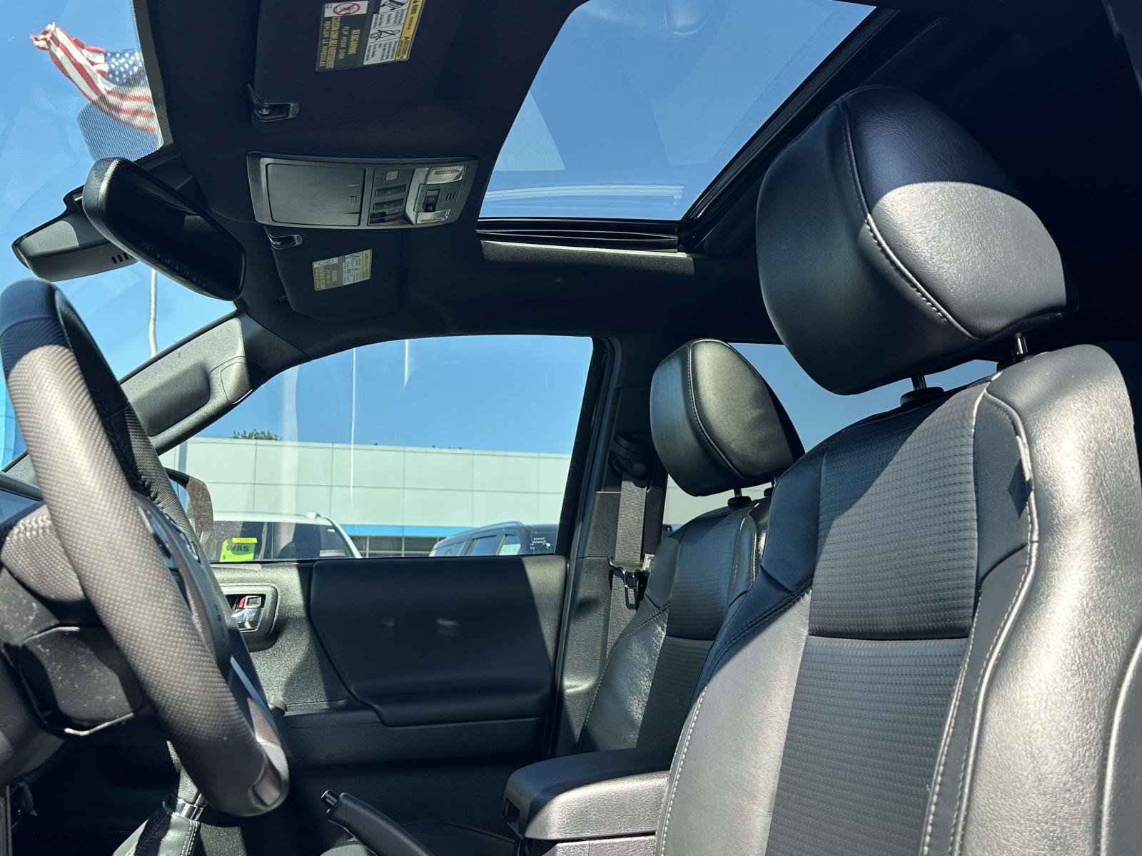 Used 2022 Toyota Tacoma TRD Off-Road w/ TRD Premium Off Road Package AWD/4WD image 23