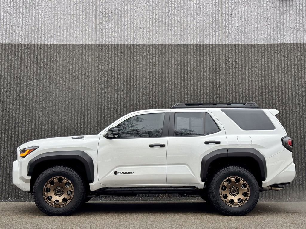 Used 2025 Toyota 4Runner Trailhunter image 3