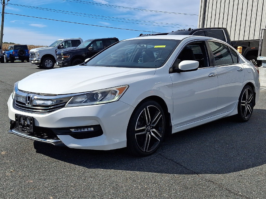 Used 2017 Honda Accord Sport image 3