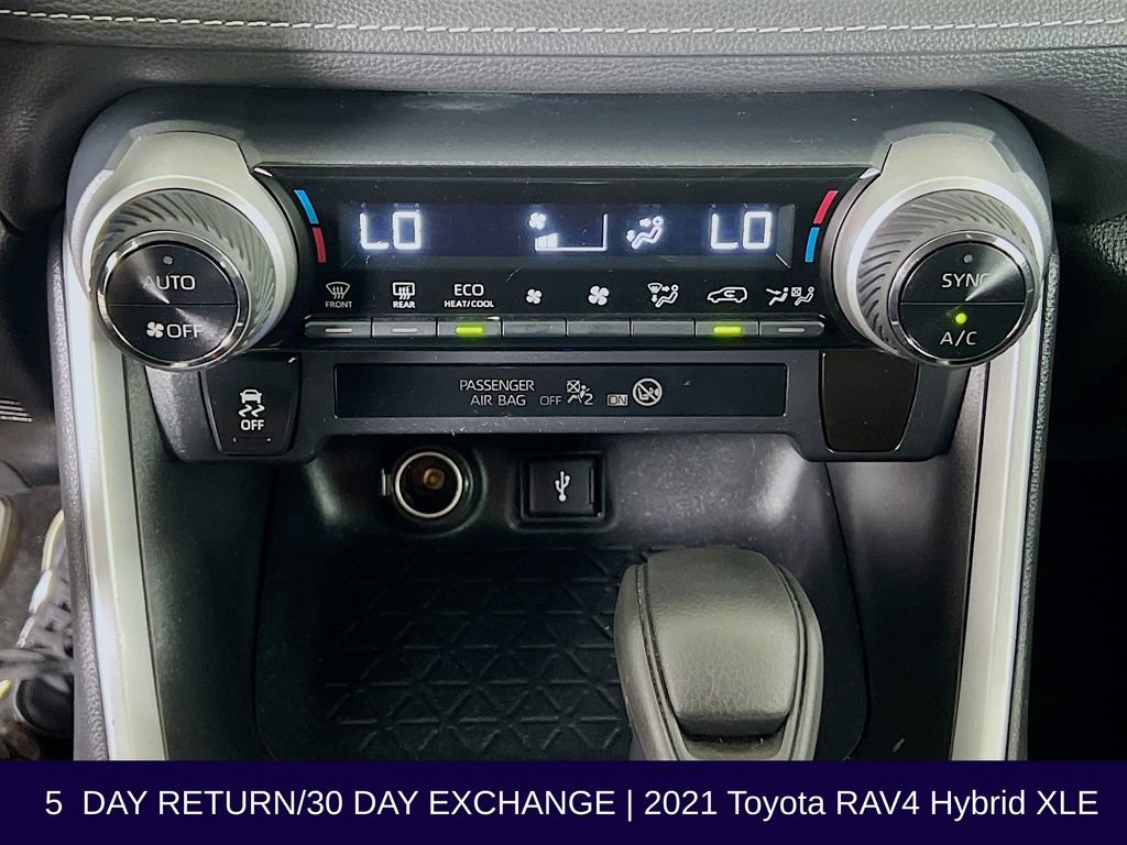 Used 2021 Toyota RAV4 XLE AWD/4WD image 19
