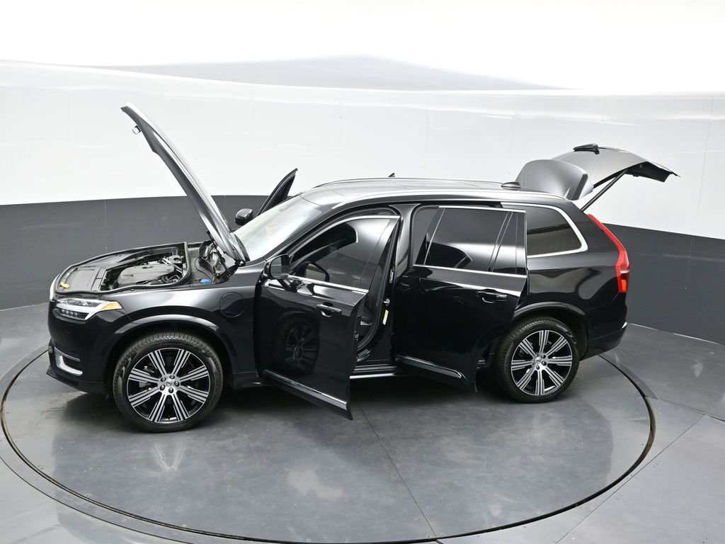 Used 2025 Volvo XC90 T8 Plus image 37