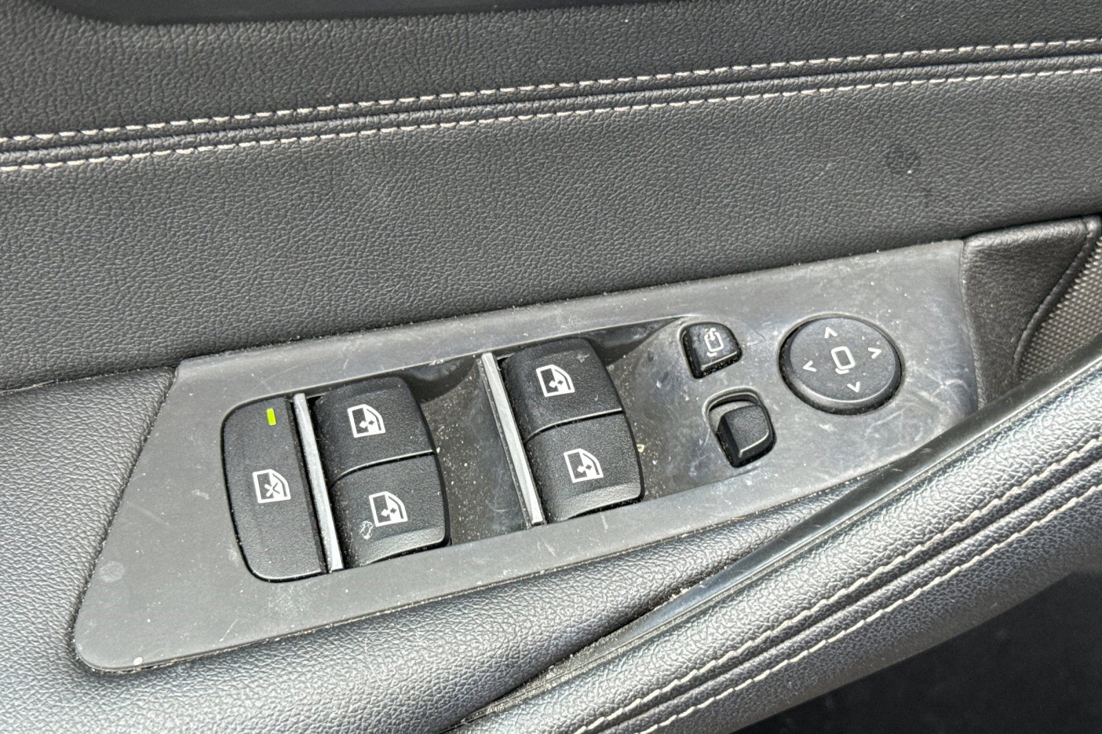 Certified 2023 BMW 540i w/ Premium Package image 13