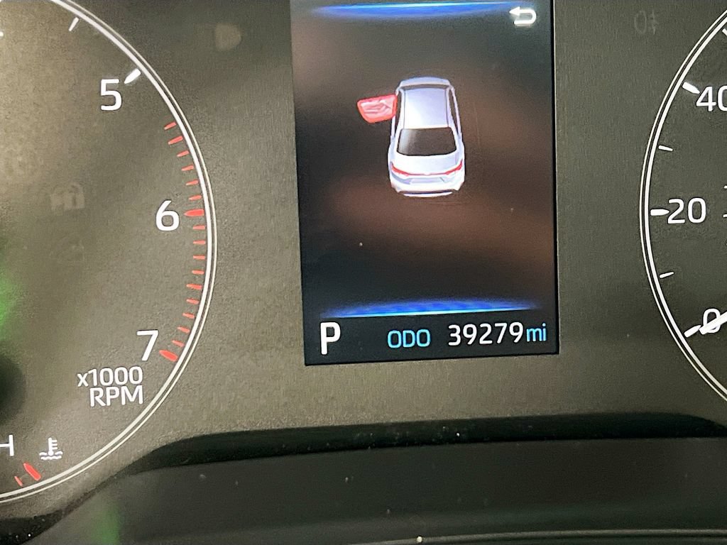 Used 2024 Toyota Corolla LE FWD image 12