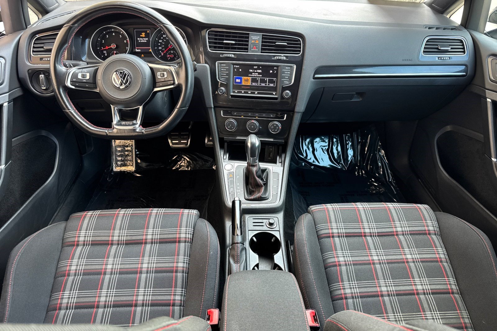 Used 2017 Volkswagen GTI Sport FWD image 15