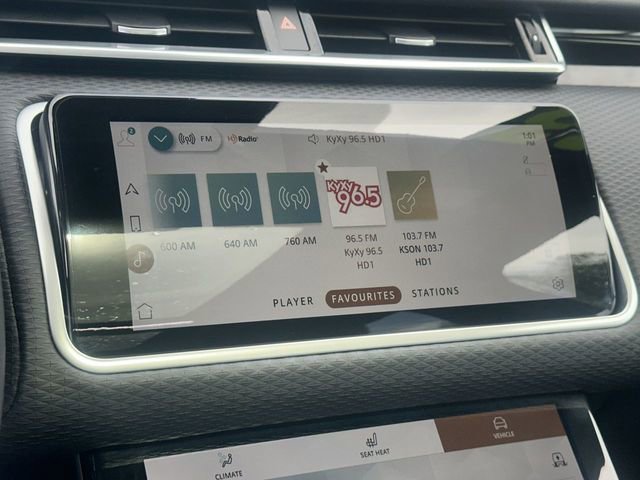 Used 2023 Land Rover Range Rover Velar R-Dynamic S image 13