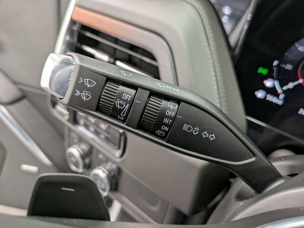 Used 2026 GMC Yukon XL Denali w/ Sun & Power Step Package AWD/4WD image 18