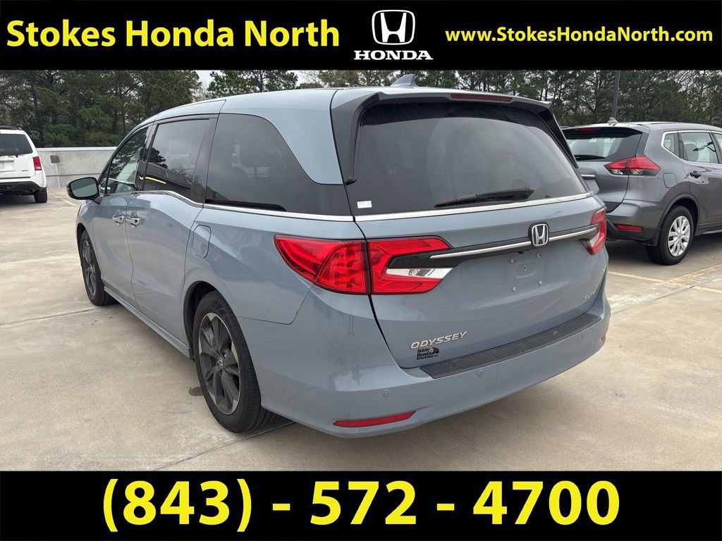 Used 2023 Honda Odyssey Elite image 2