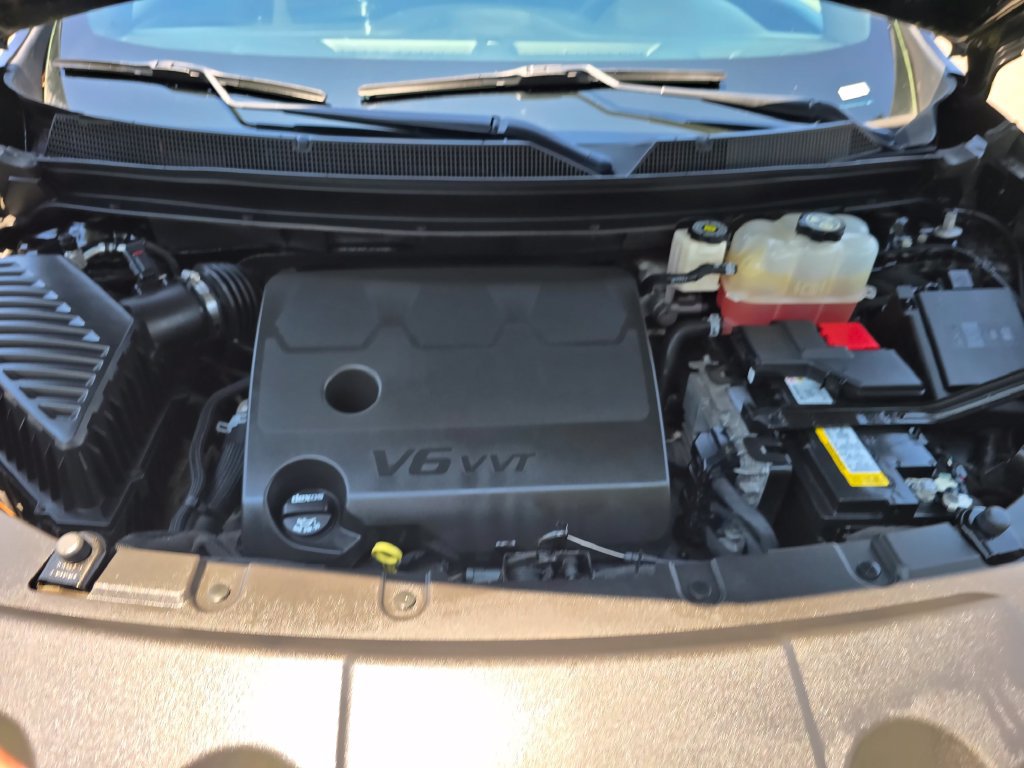 Certified 2023 Chevrolet Traverse LT FWD image 22