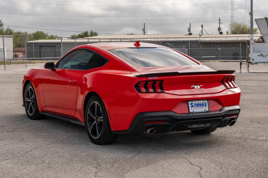 Used 2024 Ford Mustang Coupe image 5