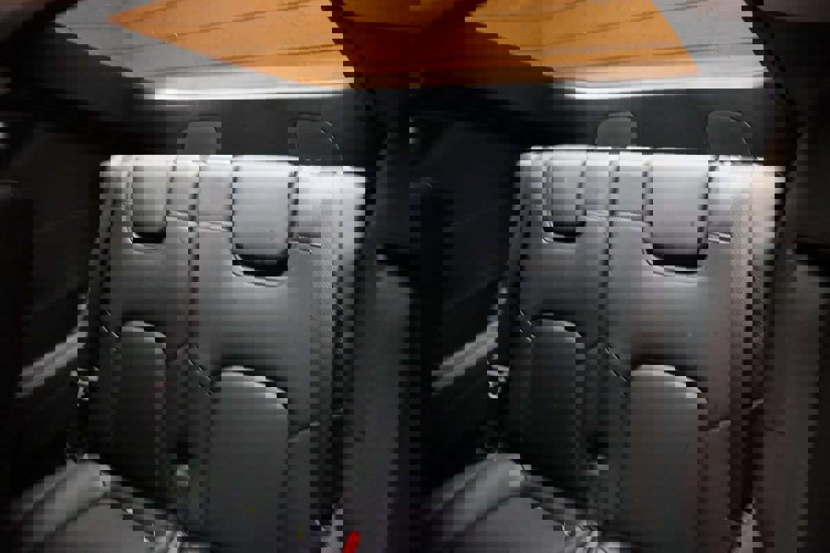 Used 2021 Tesla Model Y Long Range image 37