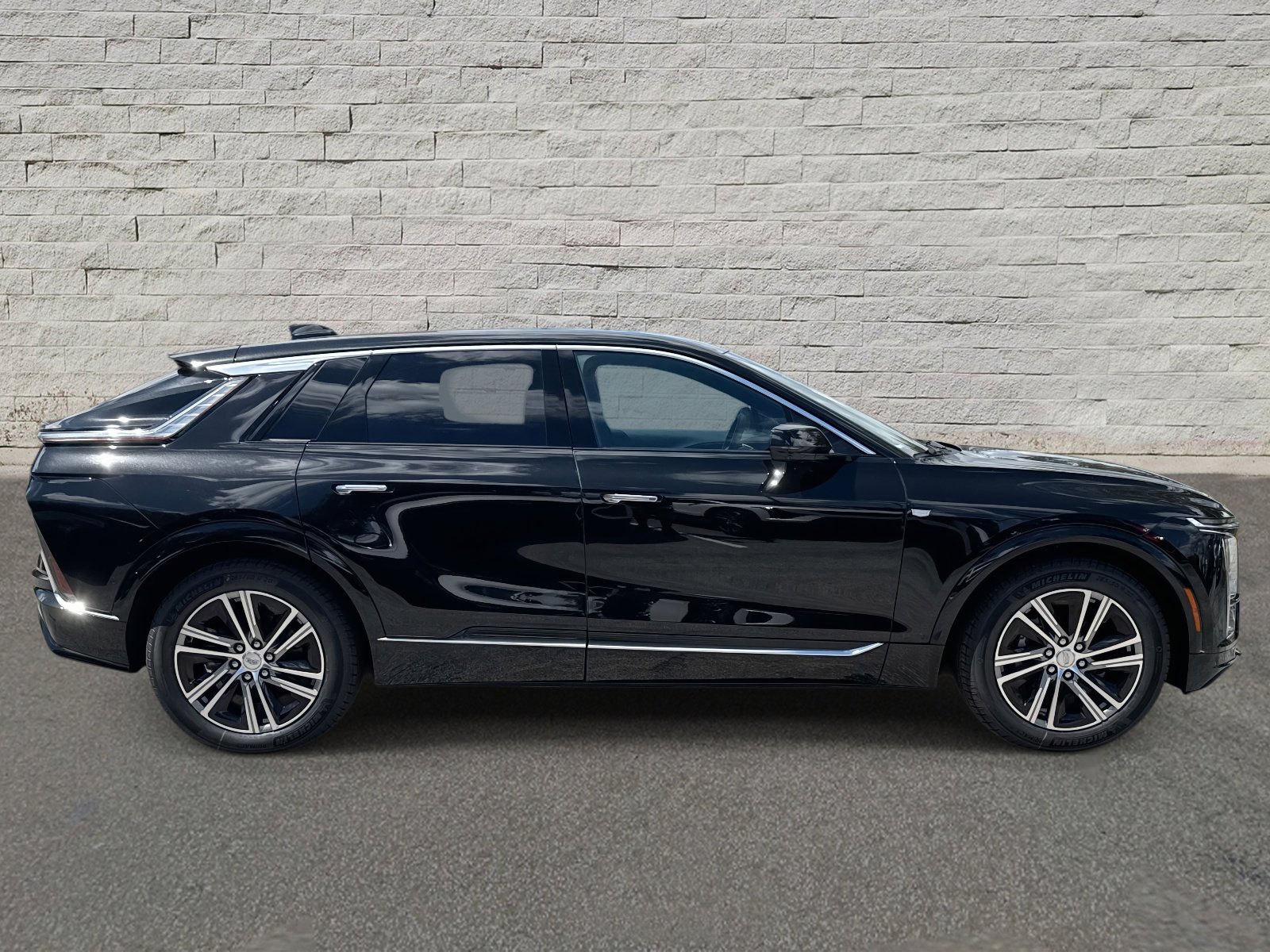 New 2025 Cadillac Lyriq Luxury image 6