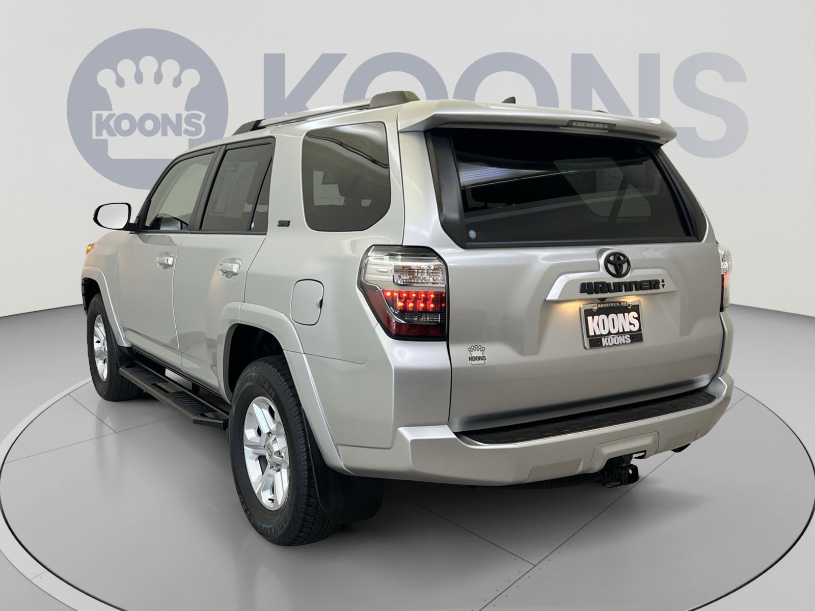 Used 2022 Toyota 4Runner SR5 Premium w/ Moonroof Package AWD/4WD image 7