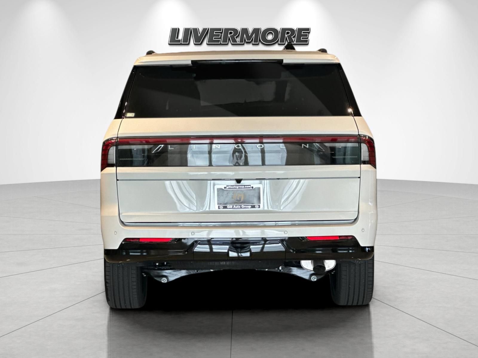 New 2027 Lincoln Navigator L Reserve w/ Jet Appearance Package AWD/4WD image 4