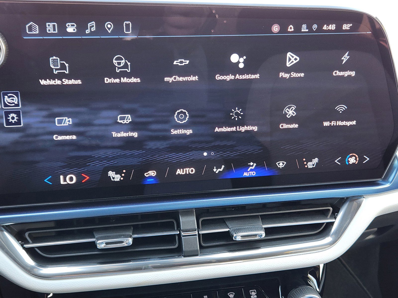 New 2026 Chevrolet Equinox EV LT image 13