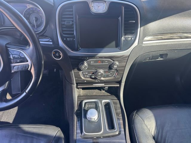 Used 2016 Chrysler 300 Limited image 8
