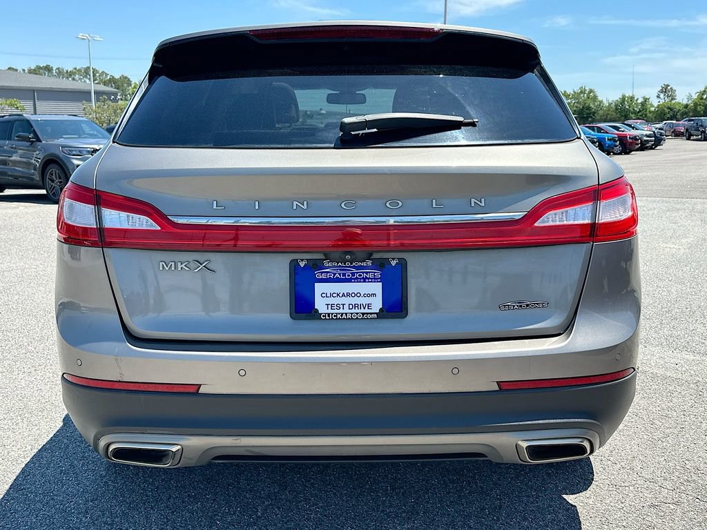 Used 2016 Lincoln MKX Reserve w/ Technology Package FWD image 15