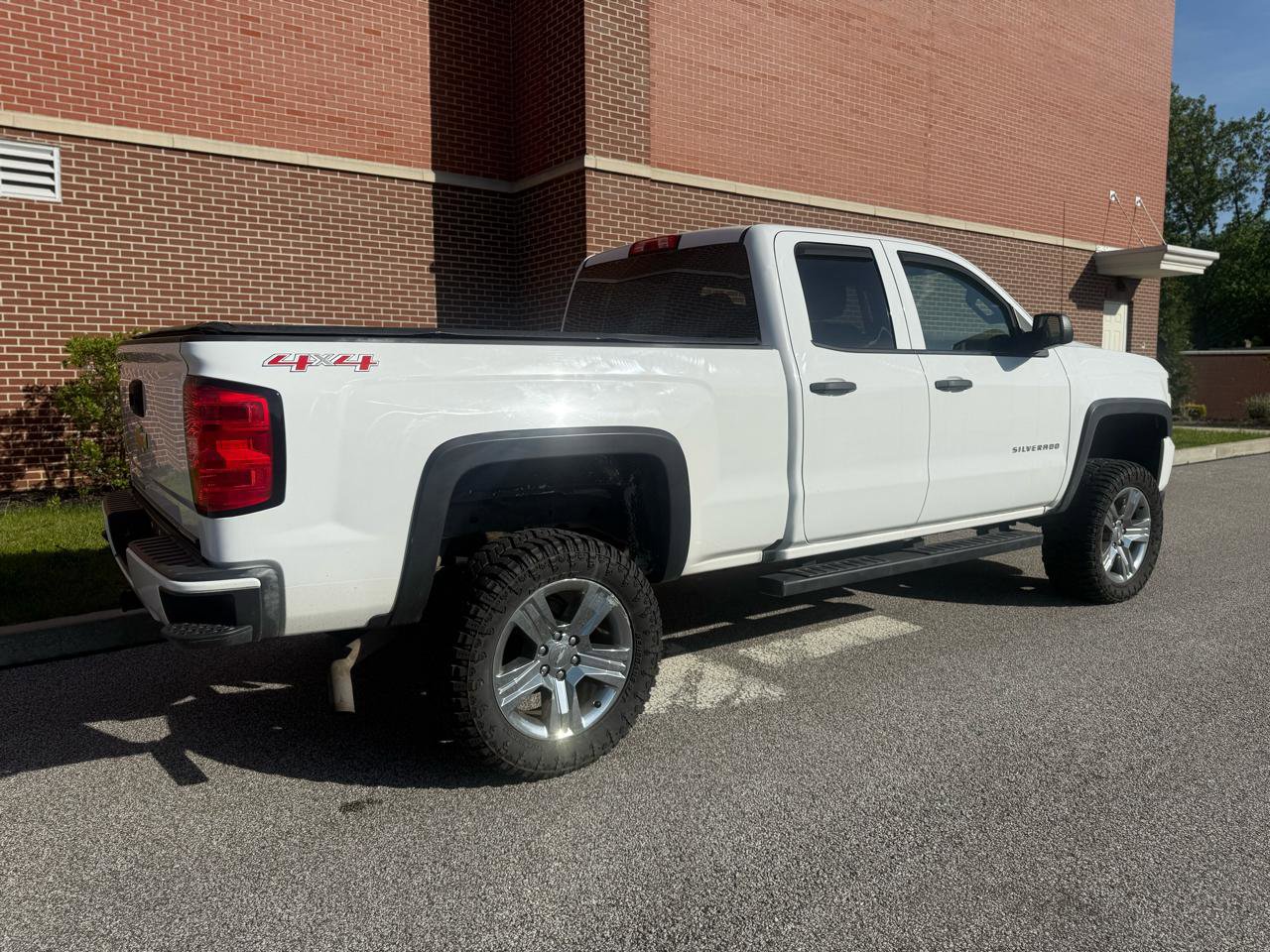 Used 2016 Chevrolet Silverado 1500 Custom w/ Custom Convenience Package AWD/4WD image 13