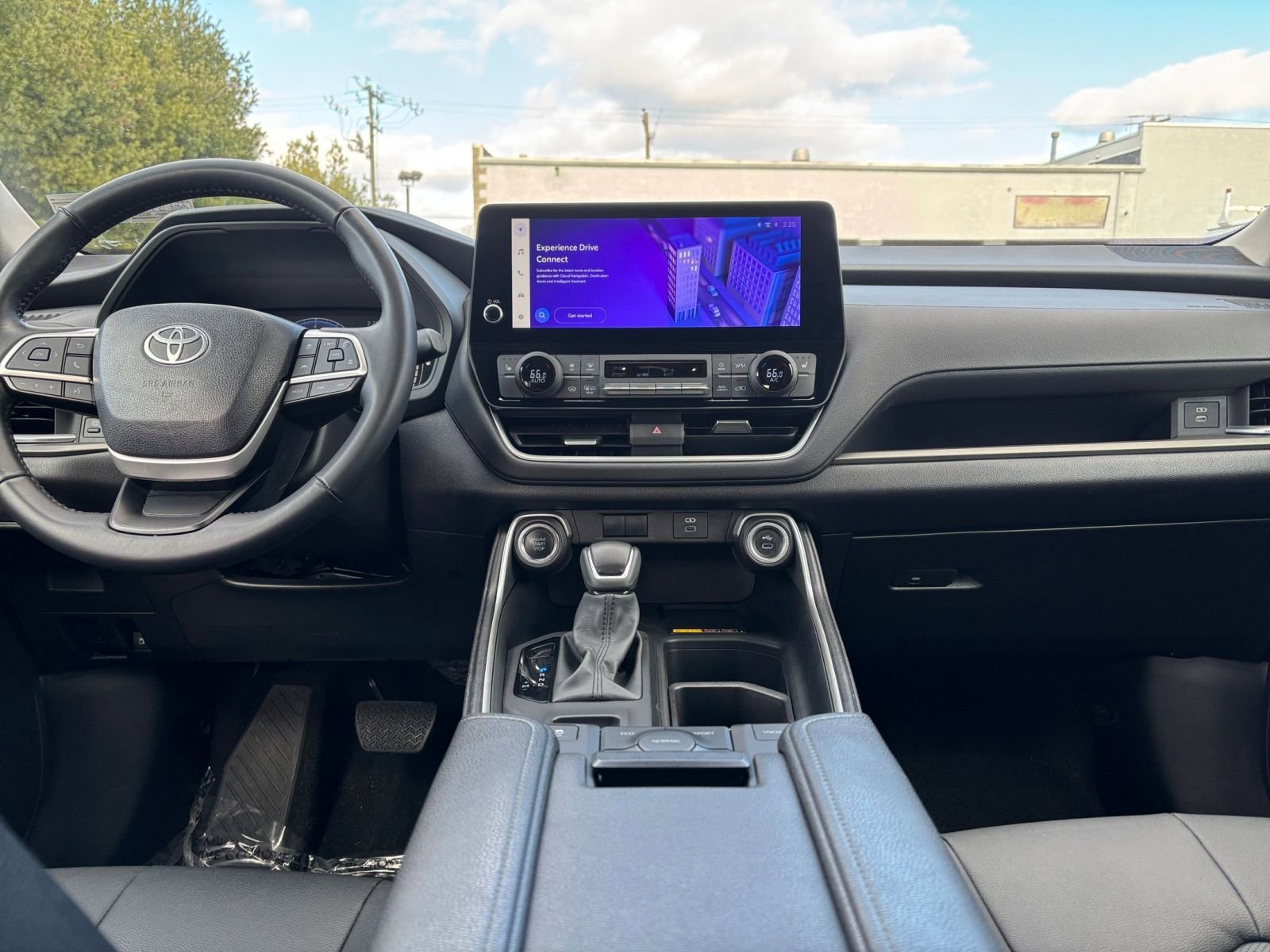 Used 2025 Toyota Grand Highlander FWD image 33