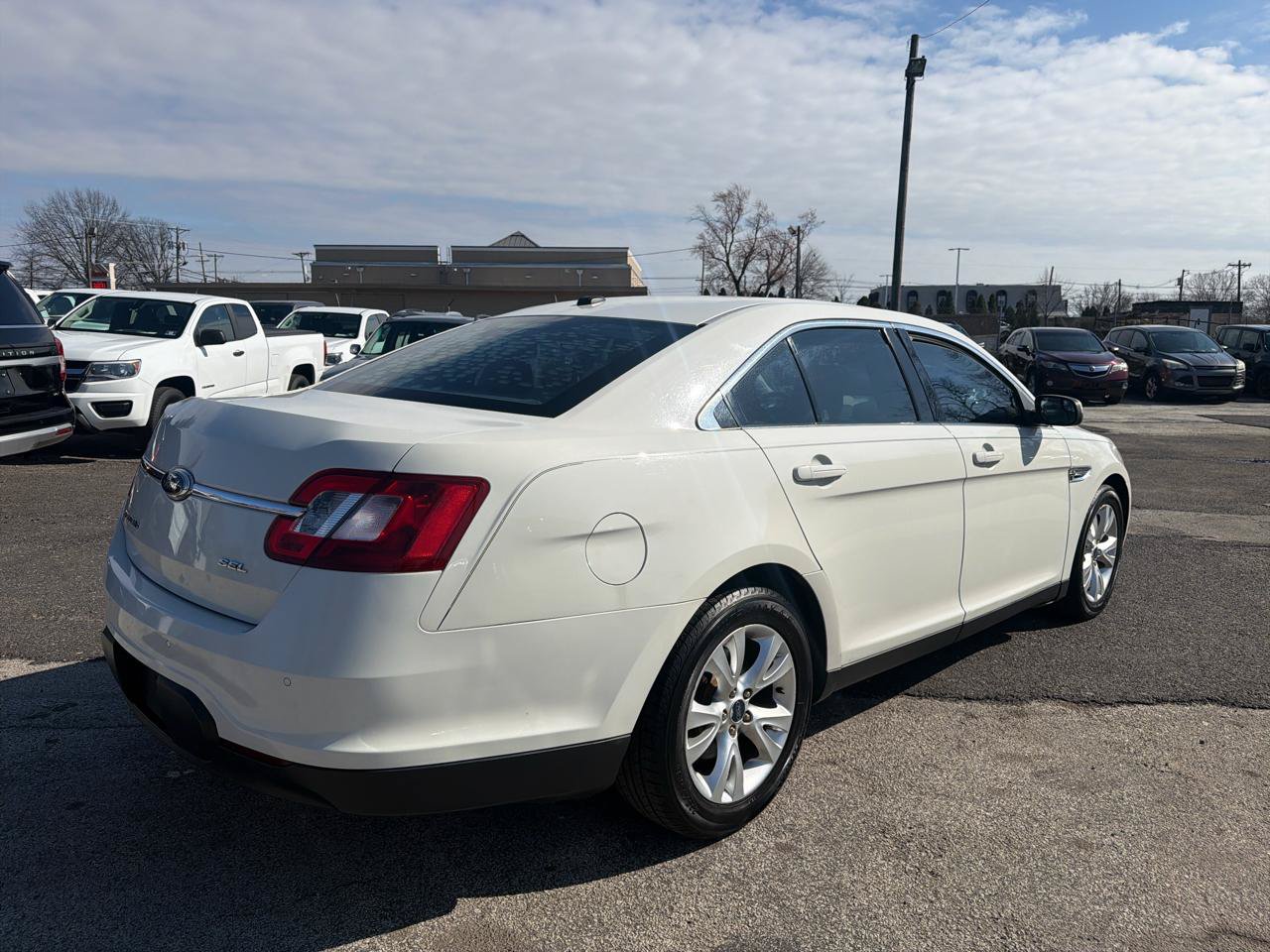 Used 2012 Ford Taurus SEL FWD image 6