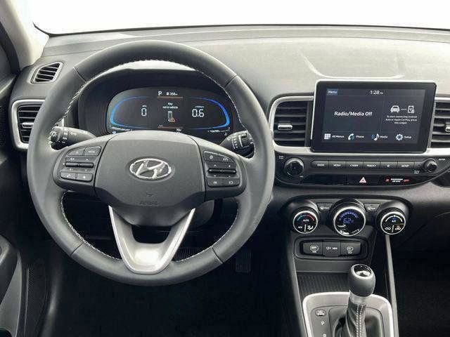 New 2025 Hyundai Venue SEL image 26