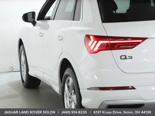 Used 2020 Audi Q3 2.0T Premium AWD/4WD image 6