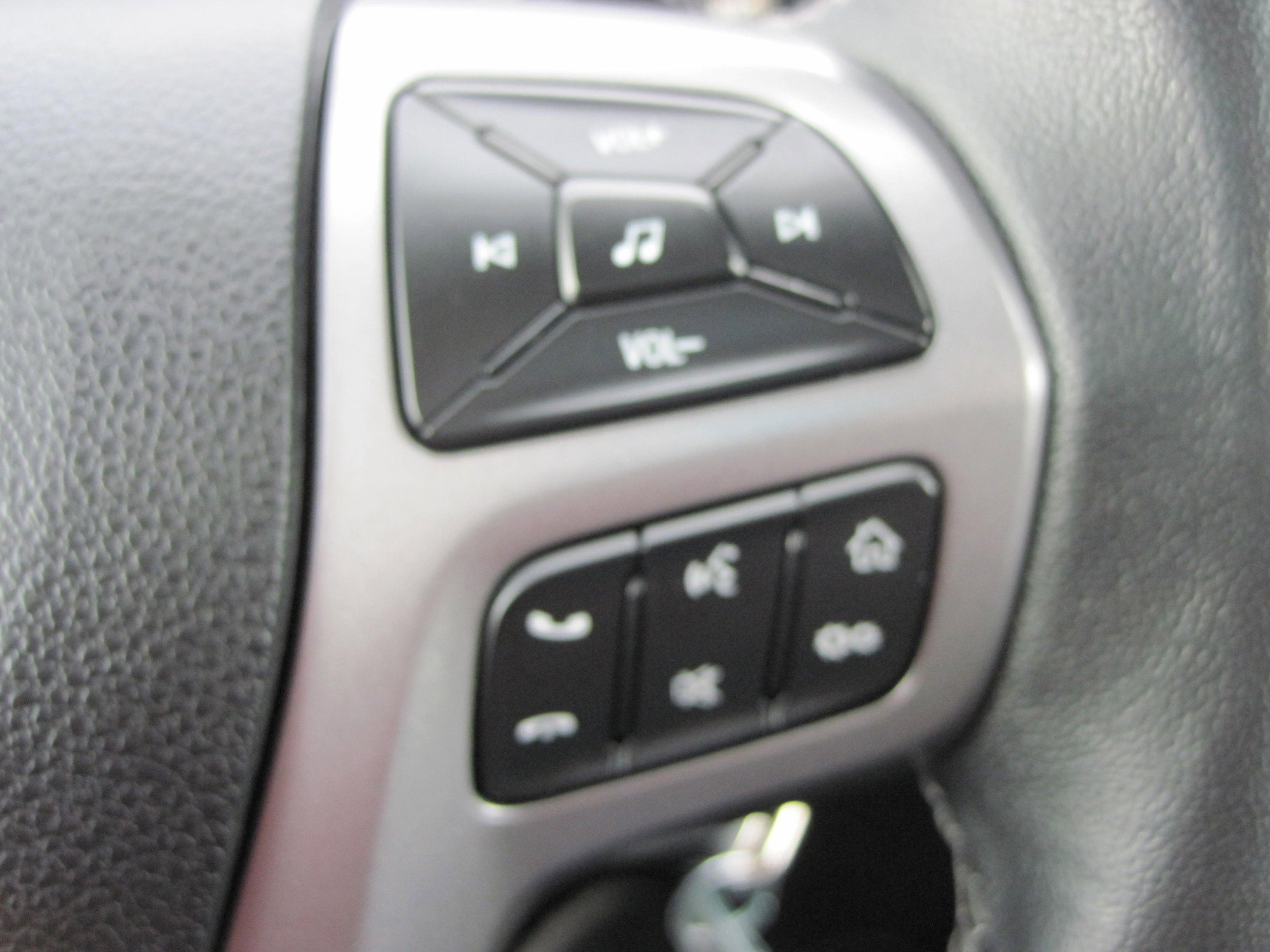 Used 2022 Ford Ranger XLT w/ Equipment Group 301A Mid image 15